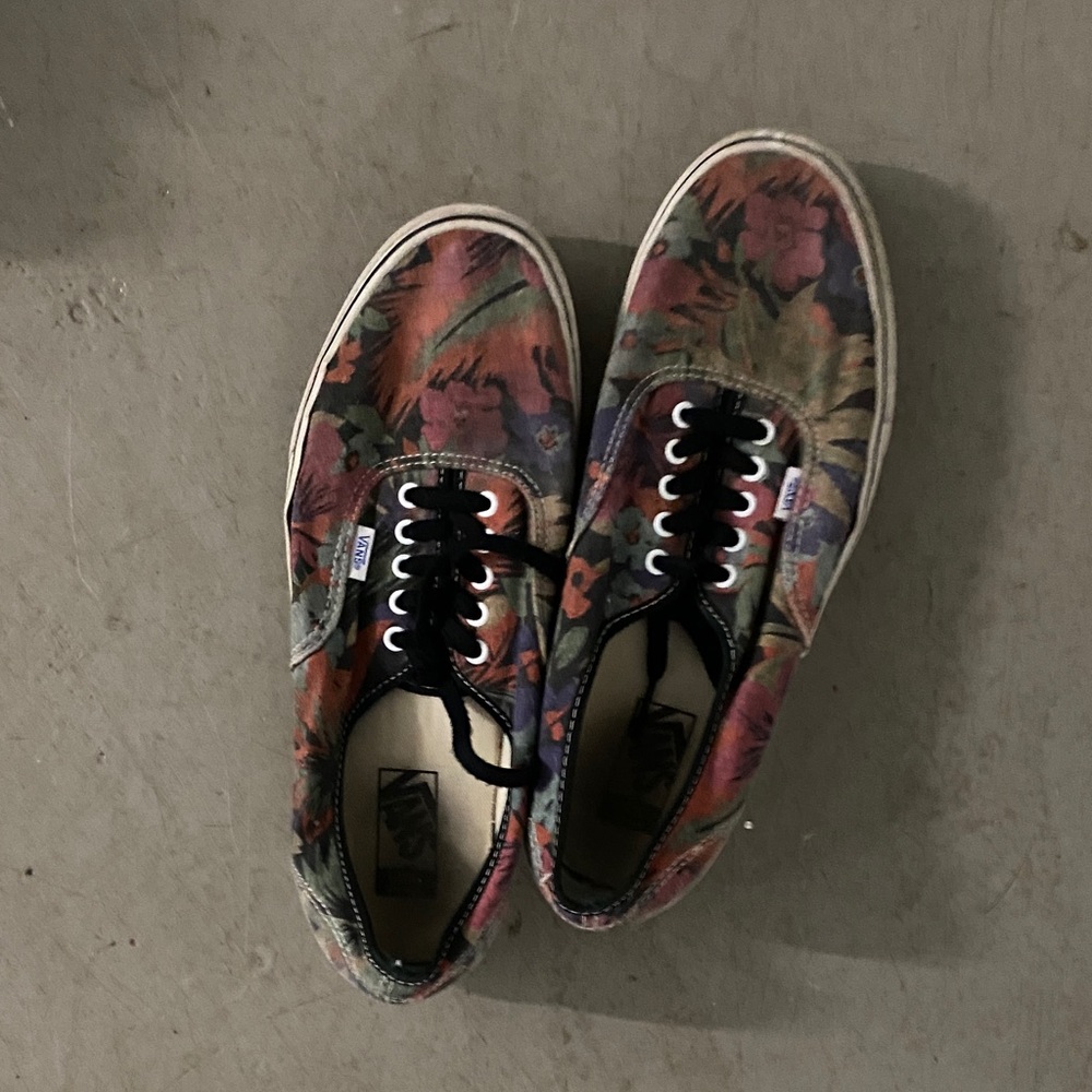 Vans Women's Multicolor Floral Sneakers